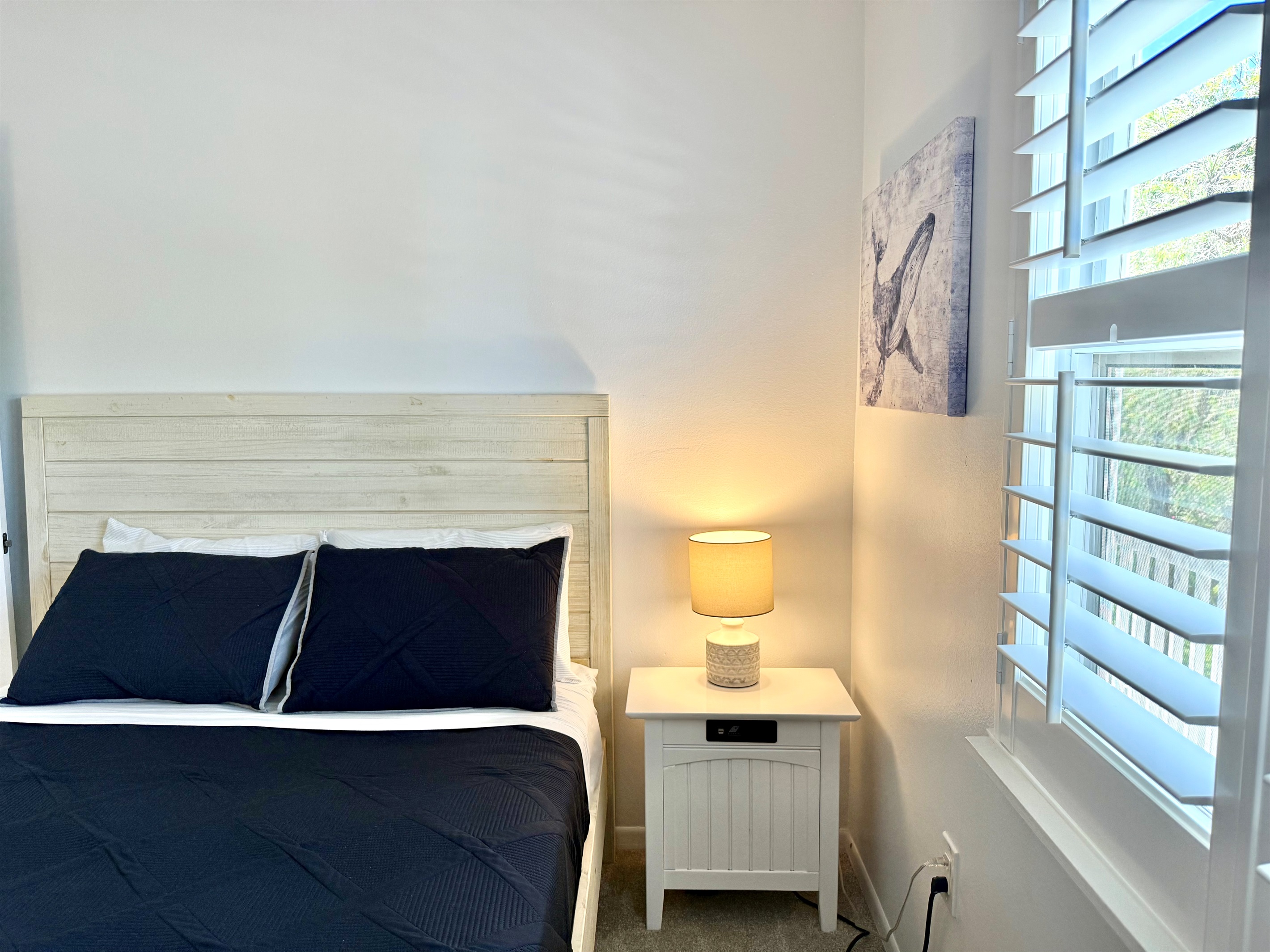 Sleep comfortably in this peaceful queen room, perfect for couples or solo travelers.