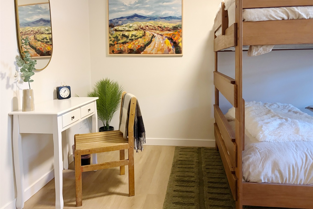 Creekside queen over queen bunk bed room: desk