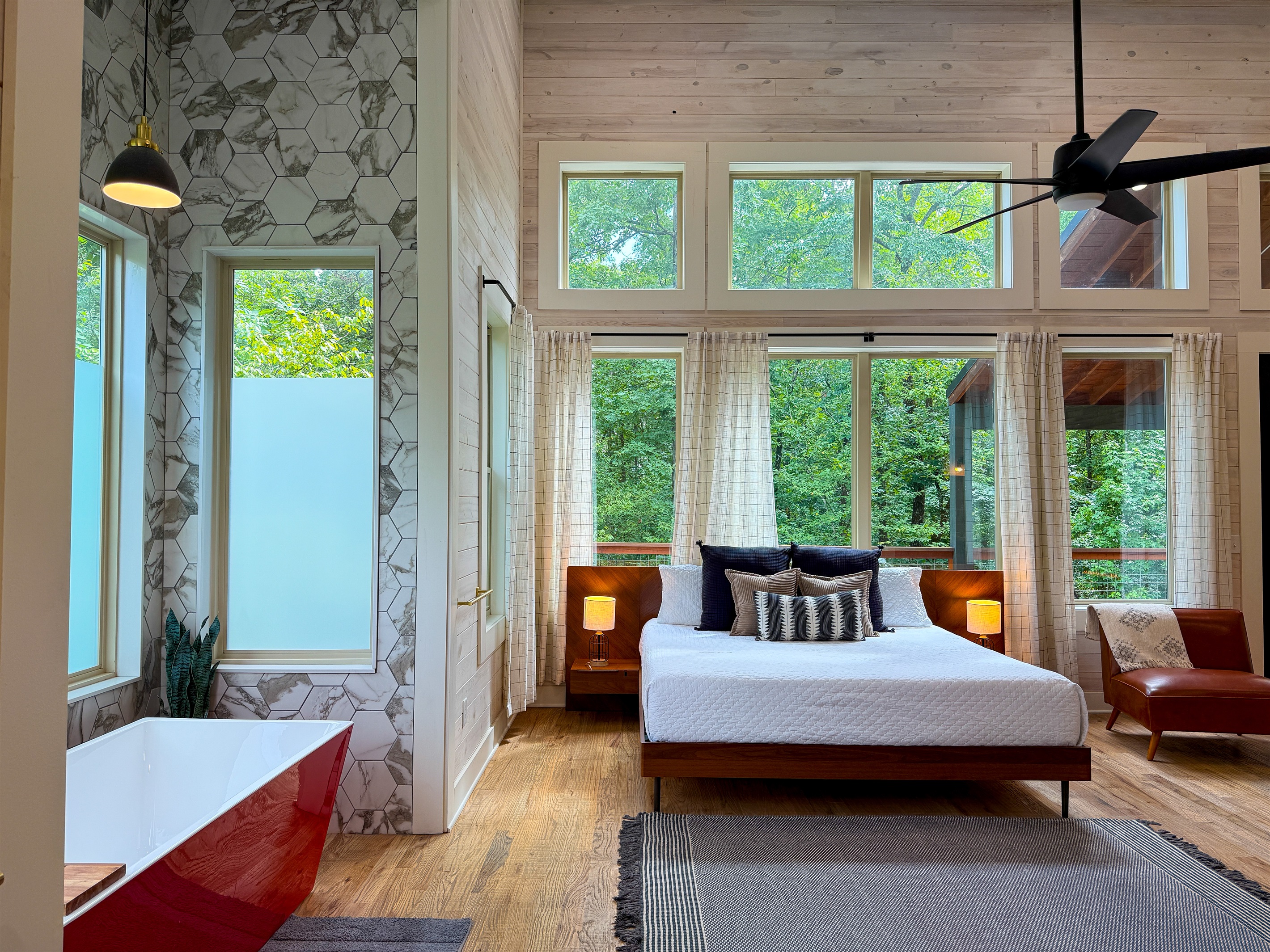 Ride ATVs • Luxe King Suite • Modern-Meets-Cozy Retreat • Prime Location