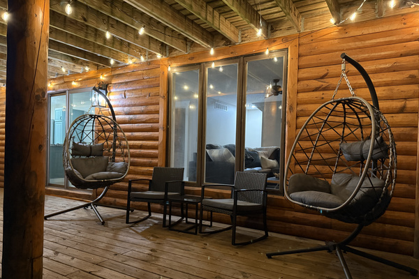Main floor outdoor space