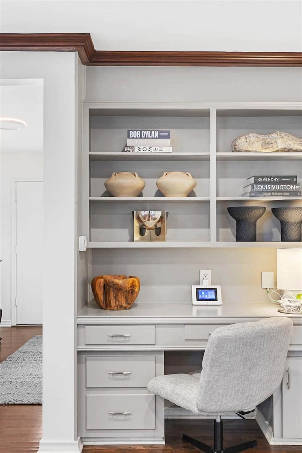 A thoughtfully designed workspace with built-in storage, comfortable seating, and a calm atmosphere perfect for remote work or planning your next adventure. ✨💻