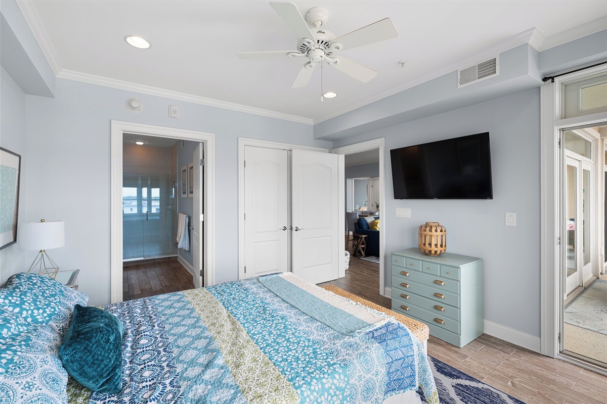 Primary bedroom with ensuite bathroom