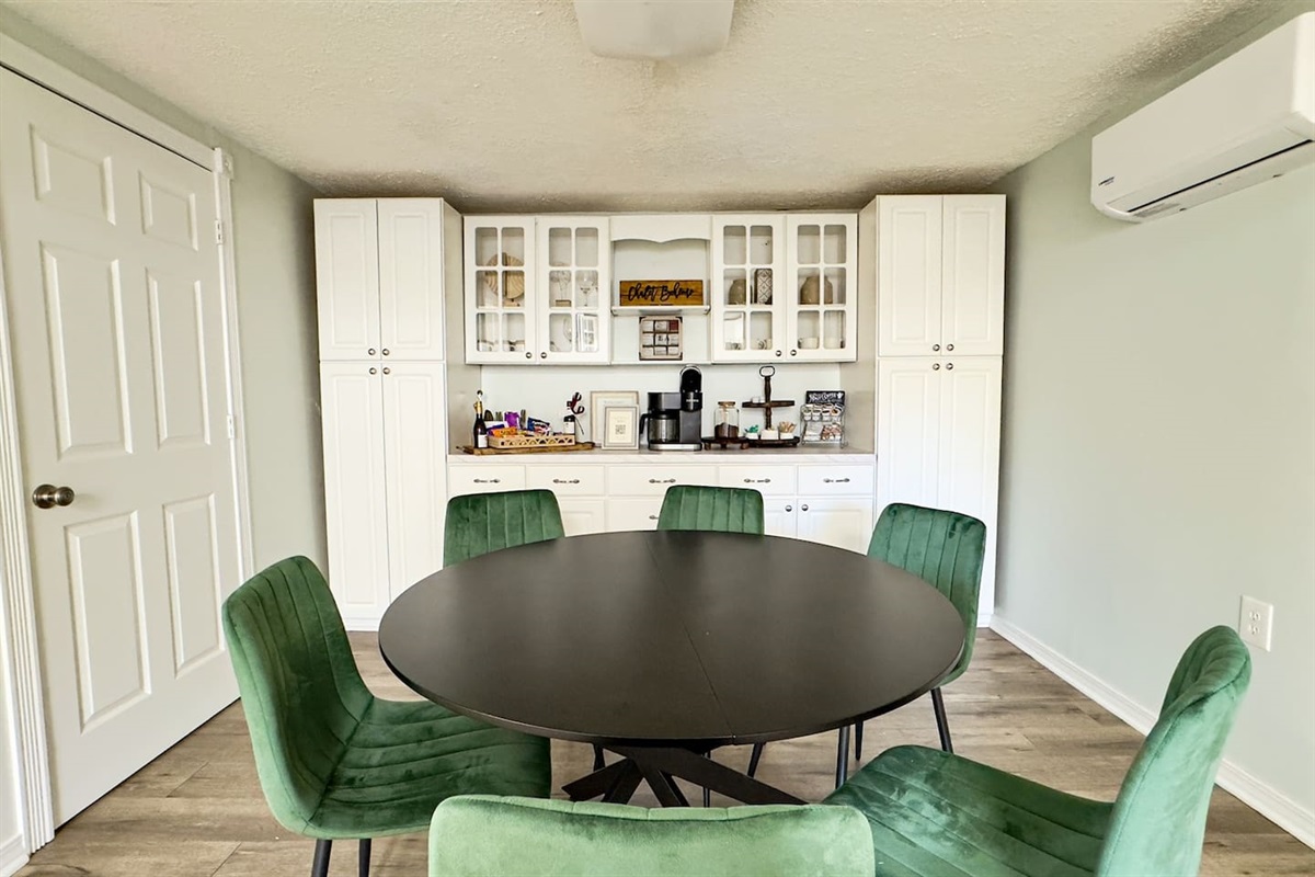 Where meals, moments, and morning brews come together.