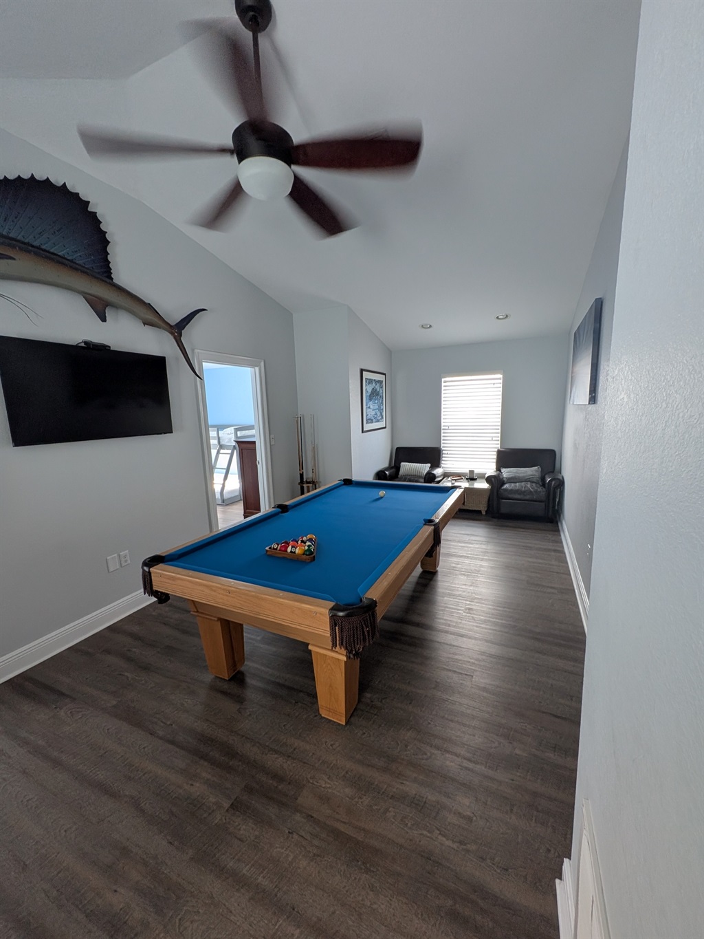 billiard room