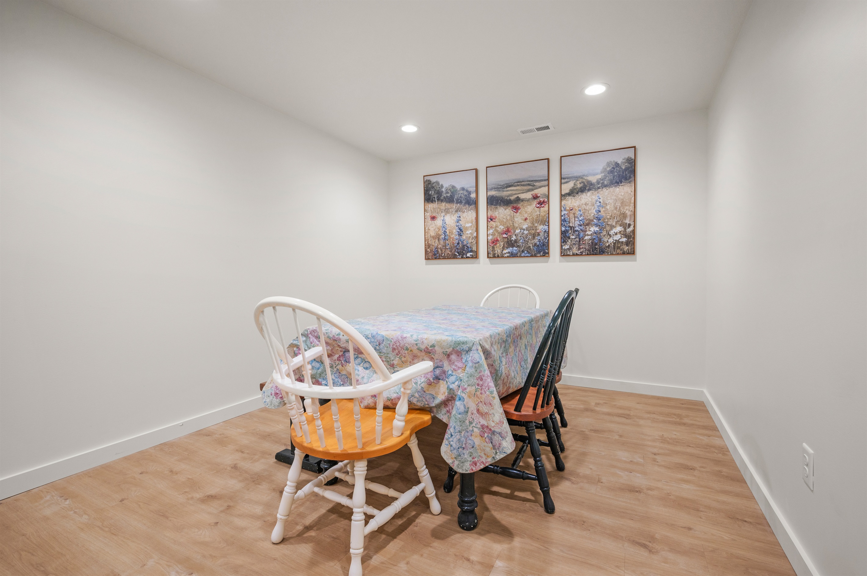 Lower Level Dining