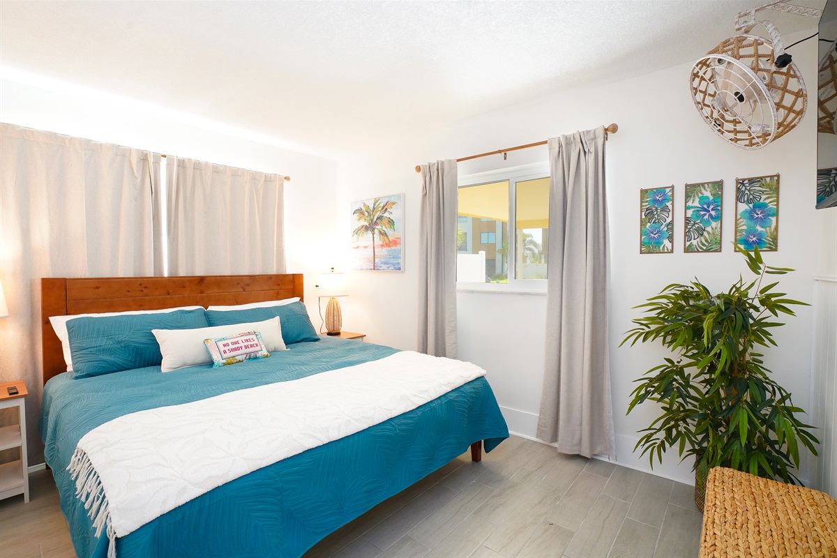 Palm Paradise Bedroom 1