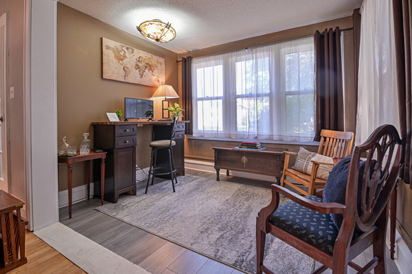 Sun Room w/ Tall Desk