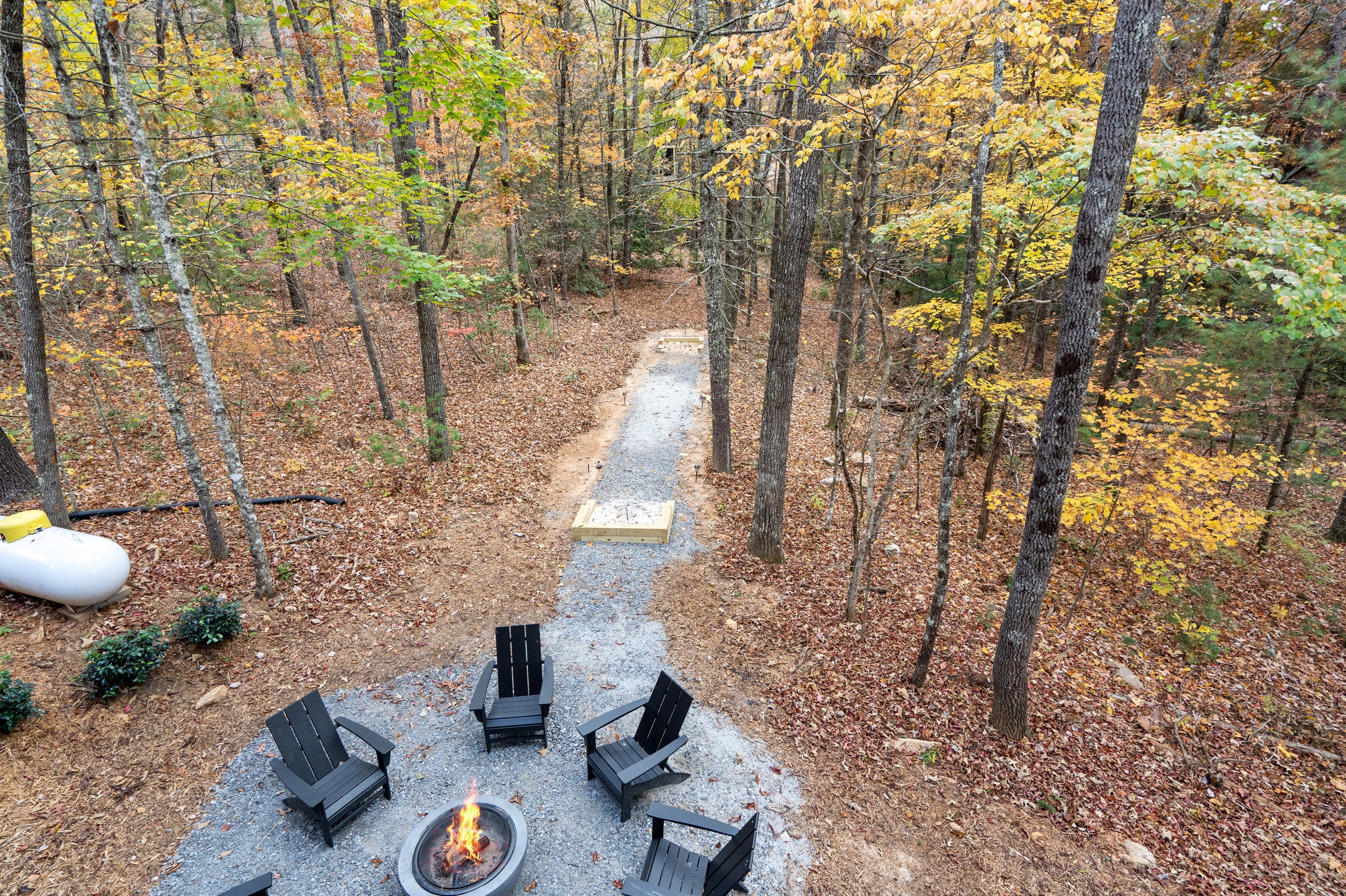 80' Horseshoe pit