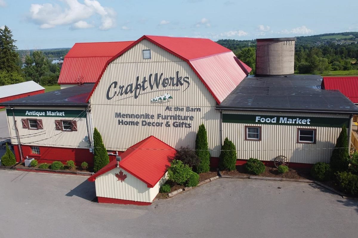 Craftworks and Antiques At The Barn