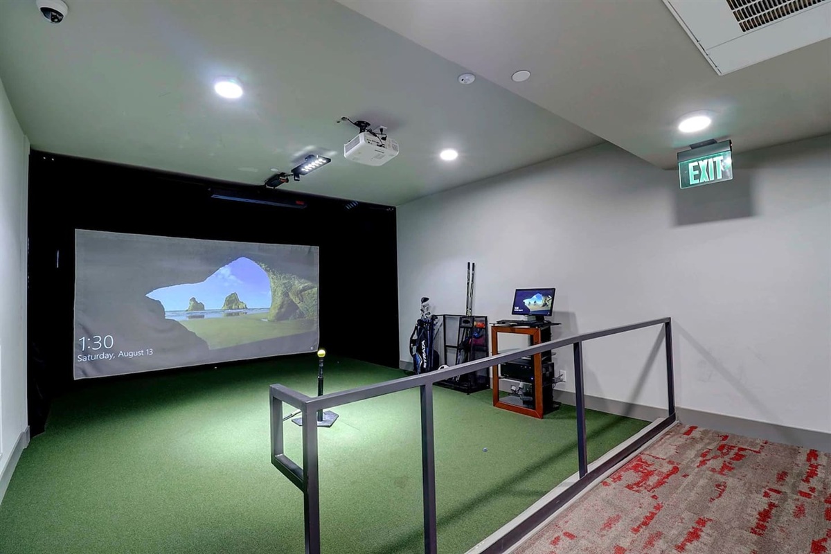 Golf simulator