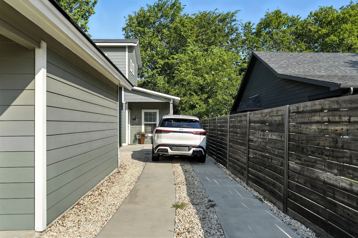 drive way and street parking park 3-4 cars