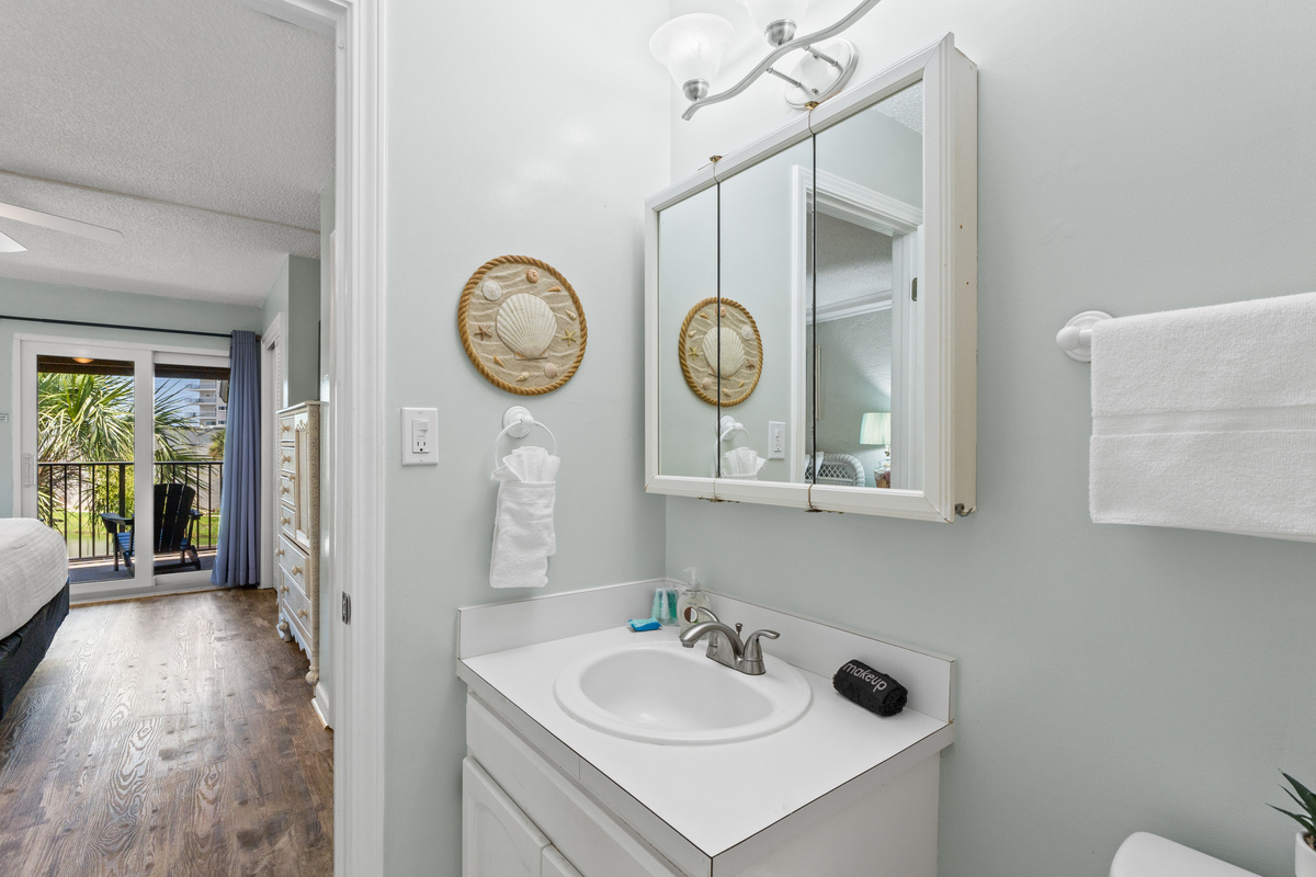 Bathroom 1 with Combination Tub/Shower