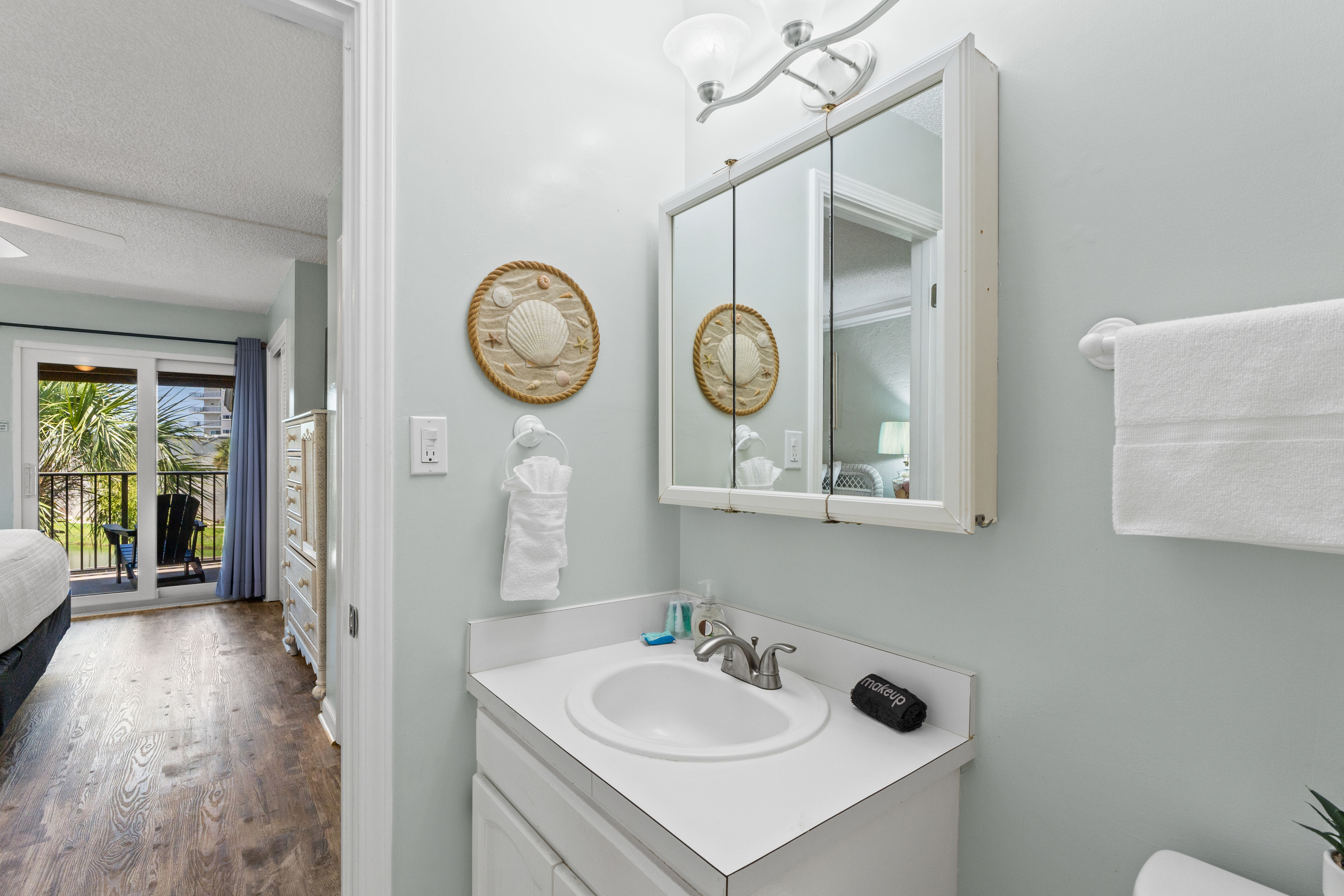 Bathroom 1 with Combination Tub/Shower