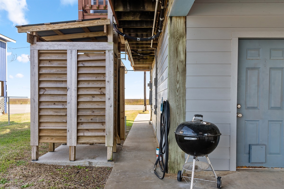 grill/outdoor shower
