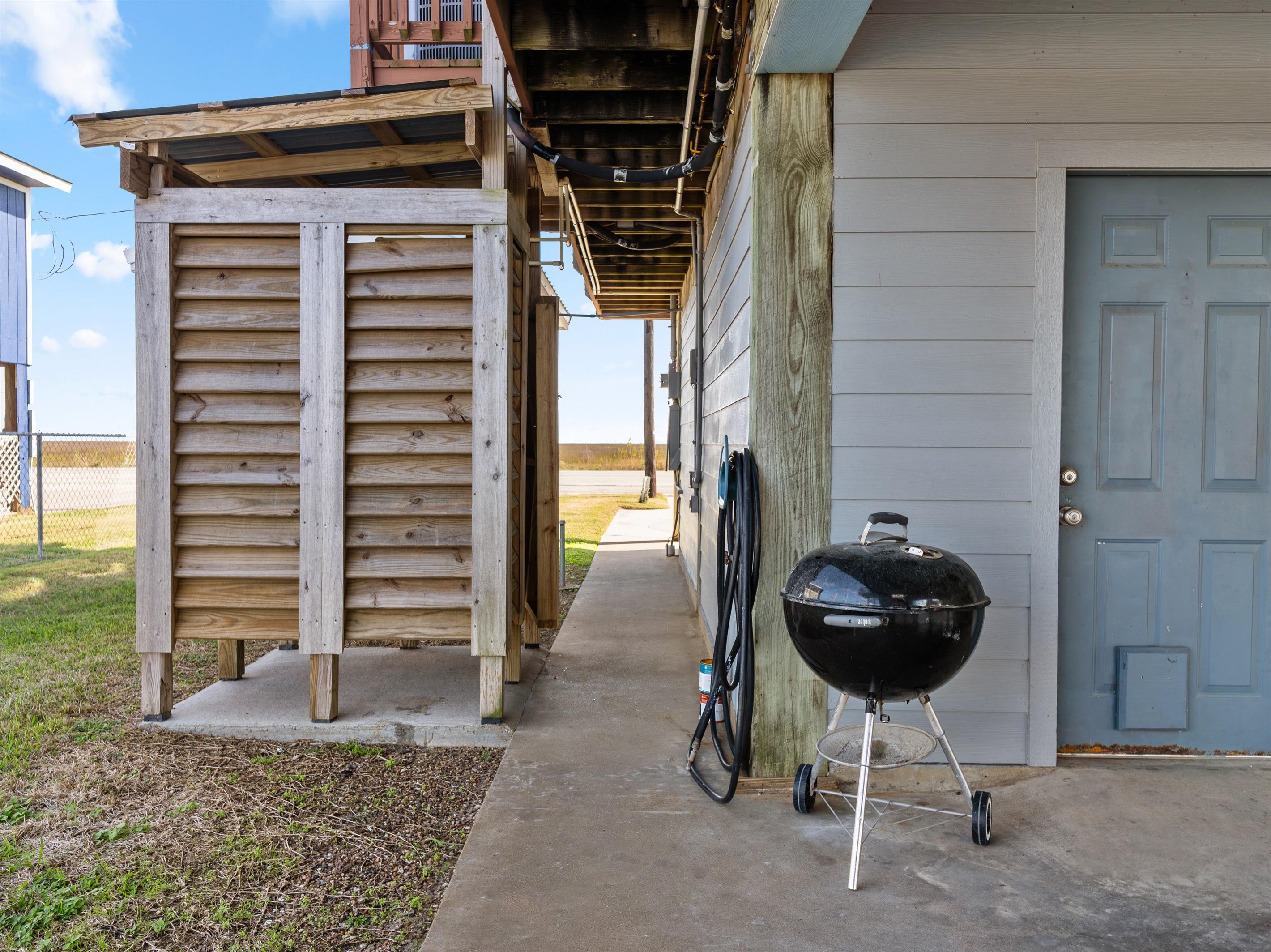 grill/outdoor shower