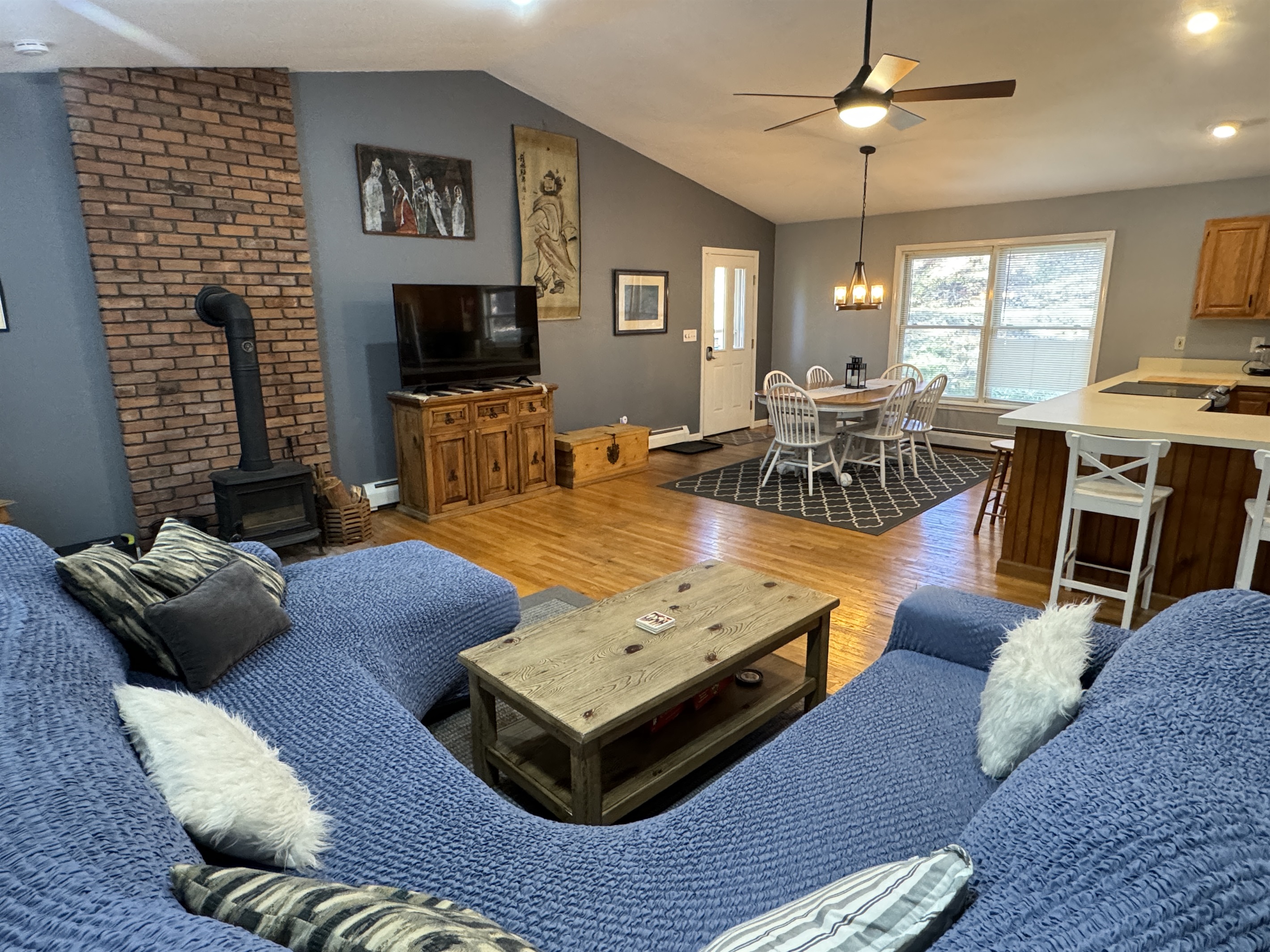 Open concept living/dining area