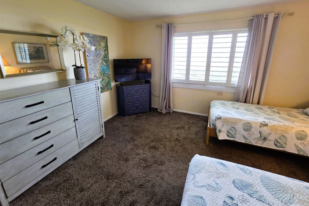 • family vacation rental at Crescent Beach
• condo with beach access and pool in St Augustine