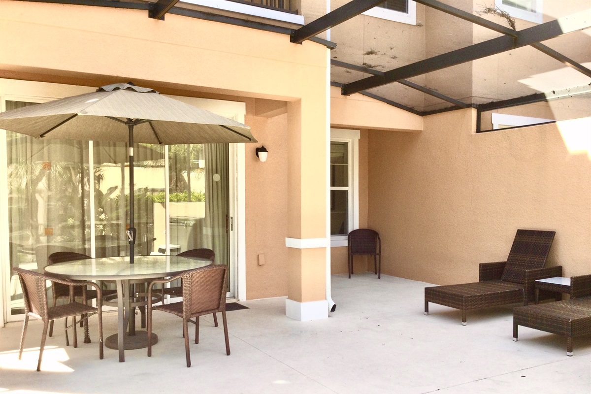 Private, covered lanai with lounge area