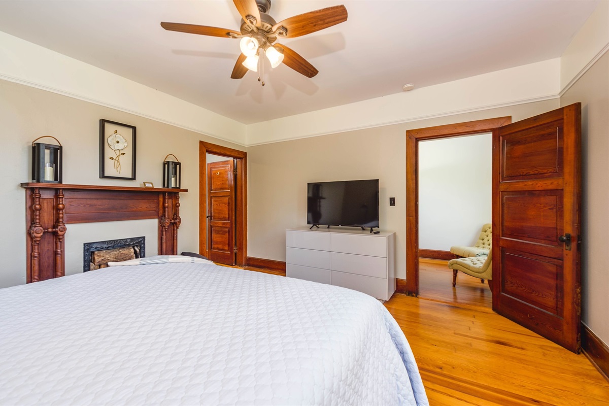 King Bedroom Upstairs #1 with Smart TV
