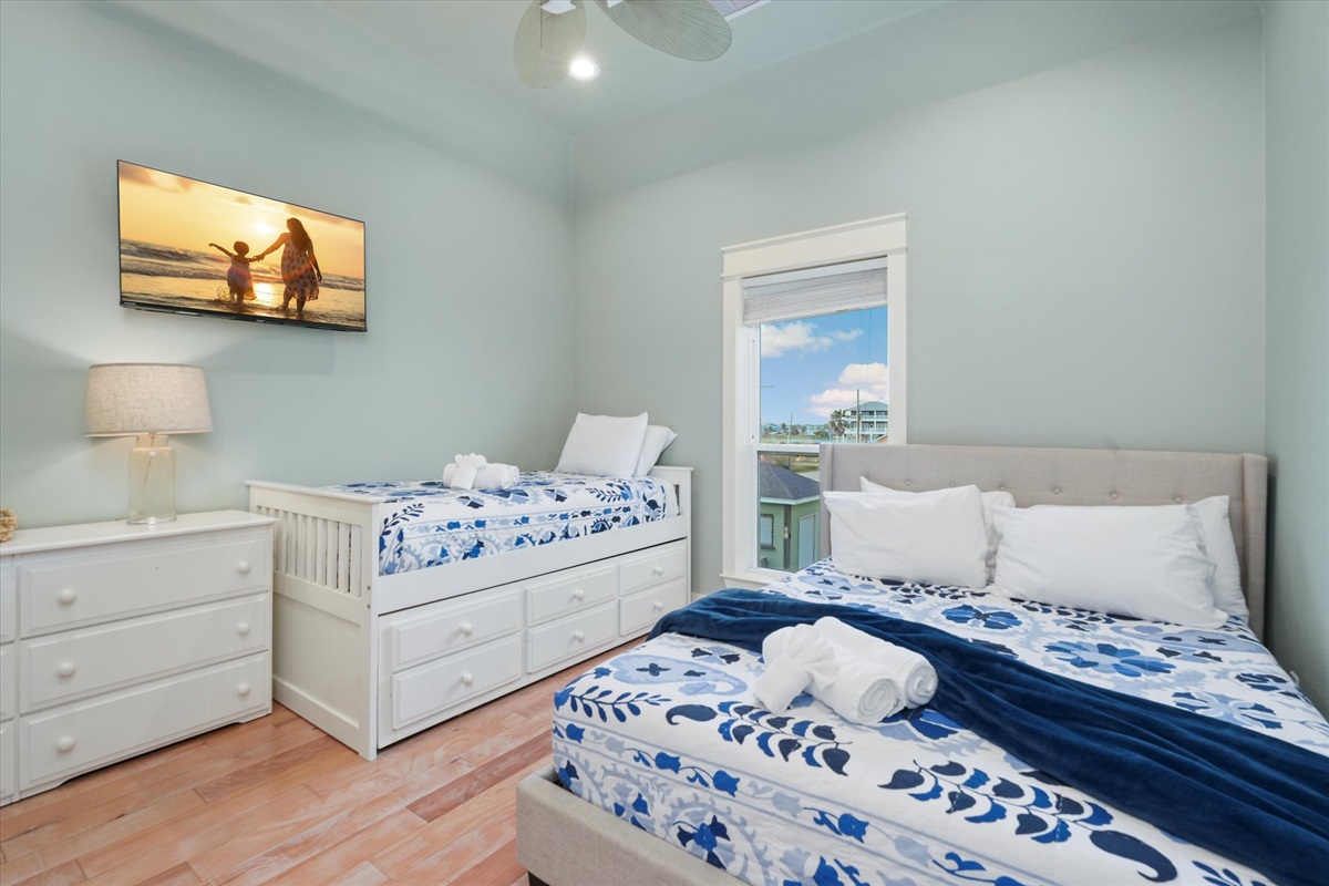 f47d62a1fa8f4810bfdfdaa9377e827e Large | Beachhouse | Texas | TX | Vacation Homes | Galveston | Crystal Beach | Kokomo | Breezy Days | Beachfront Elegance | Sunrise Serenity | Southern Sands Property Management, LLC