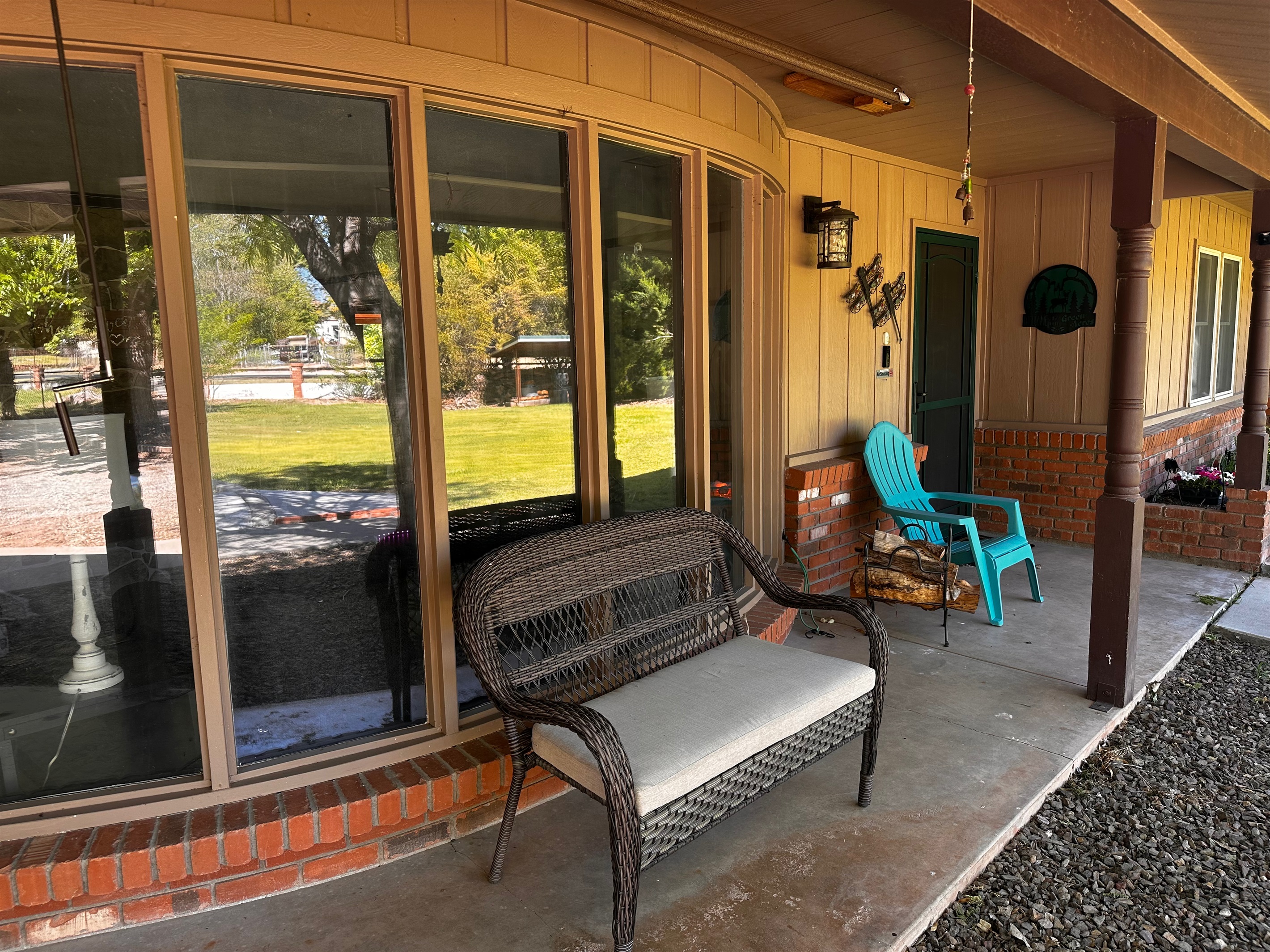 Bay window - living room/entry