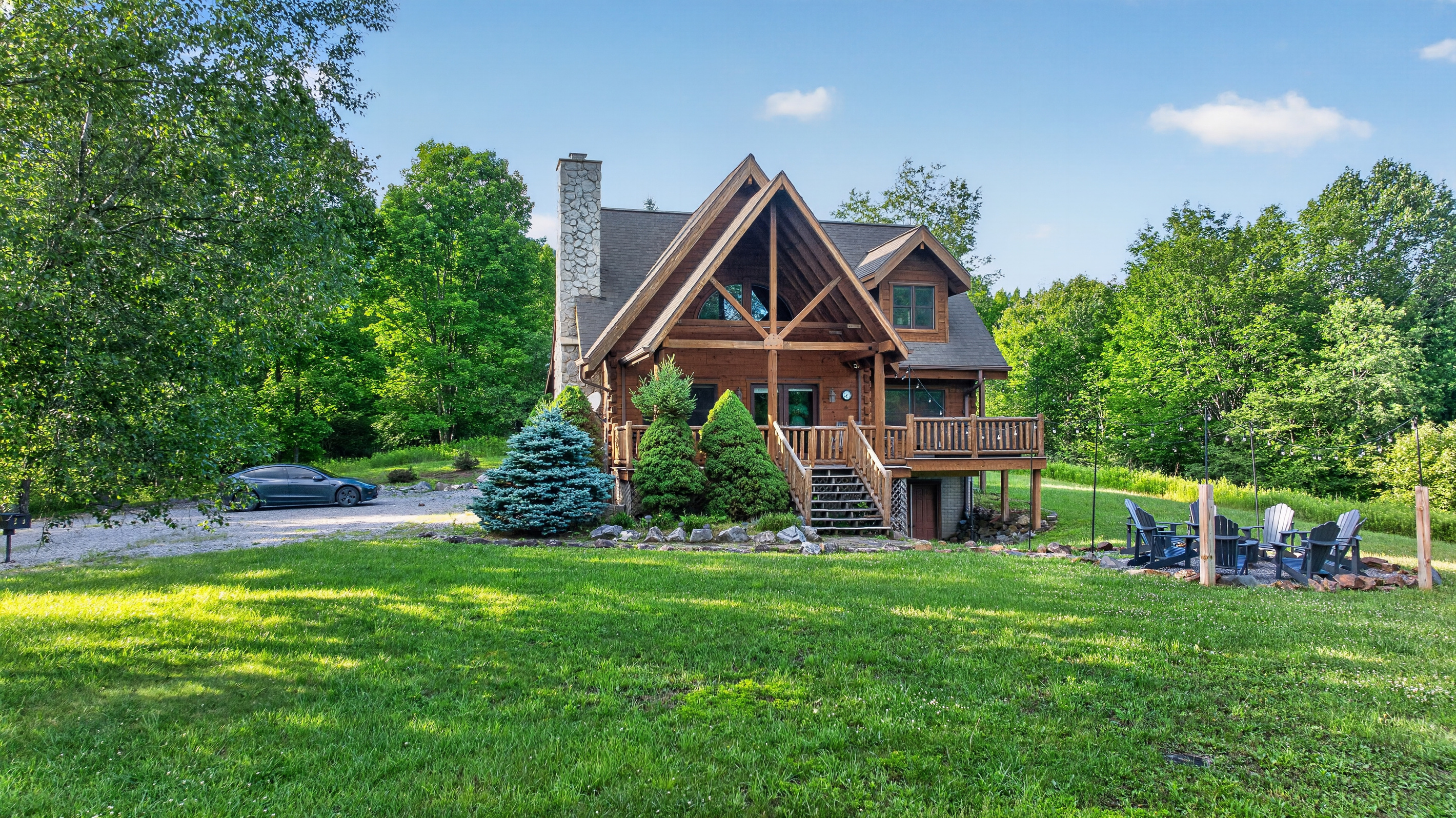 Log cabin, fire pit, hot tub