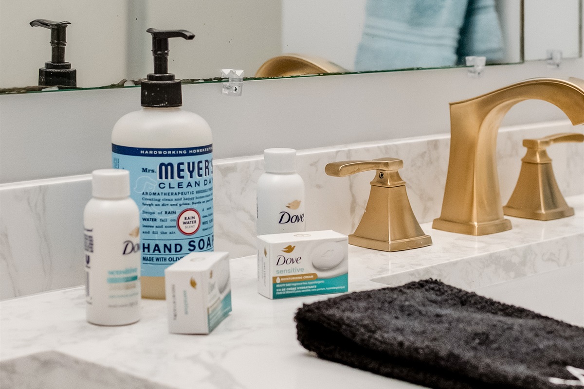 Bathroom Bliss: Pamper yourself with luxurious toiletries and elegant finishes!