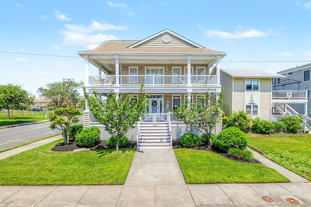 Spacious, 2000 sq ft first floor home