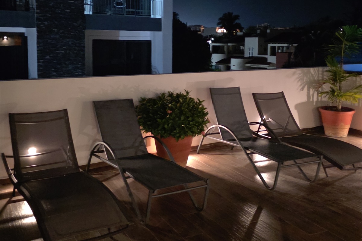 Roof top lounge area