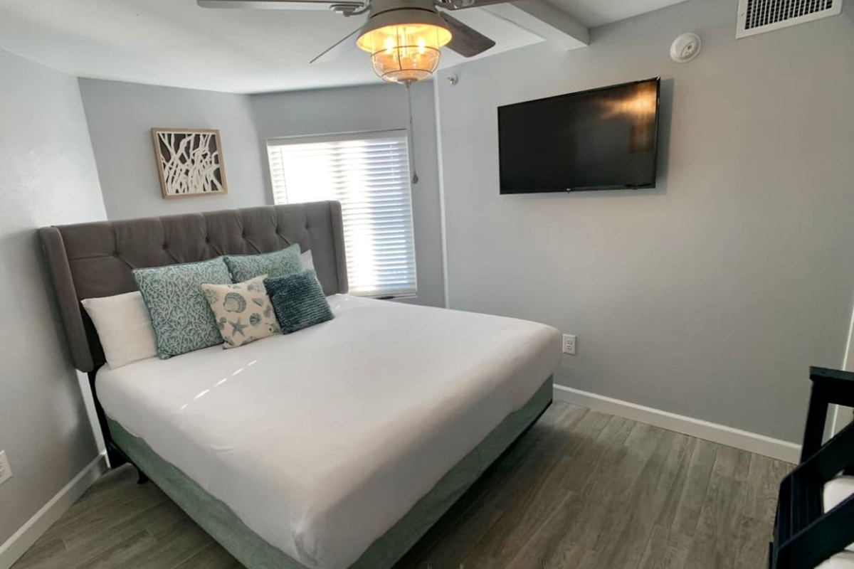 2nd bedroom with King Bed too. 