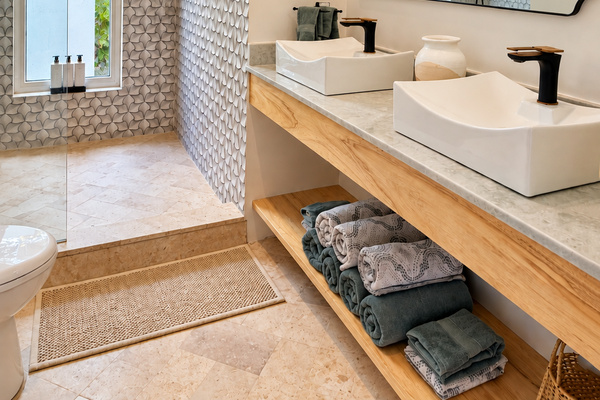 Upstairs Master Bathroom