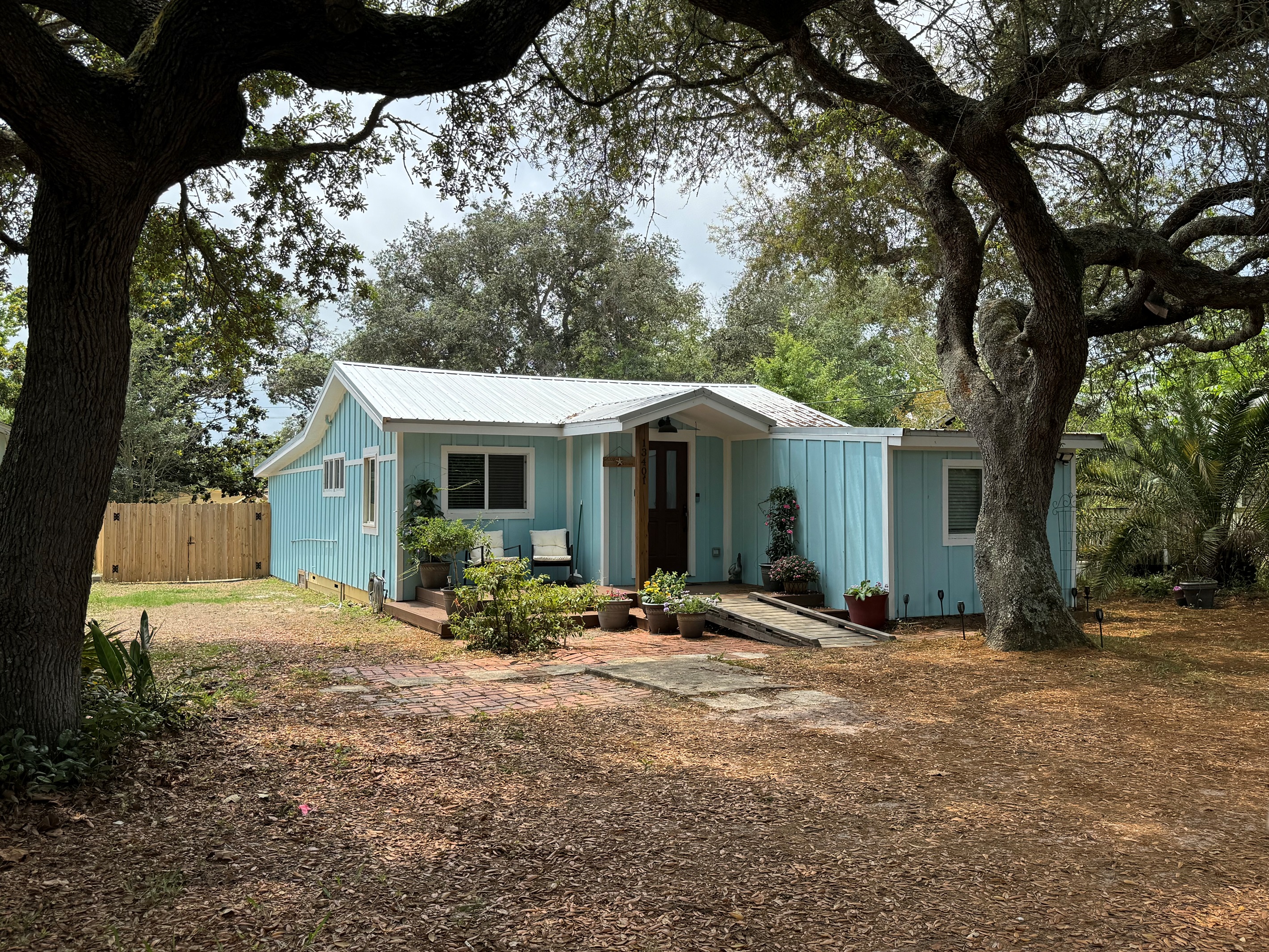 Front area of cottage