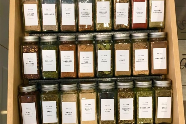 Spice drawer 
