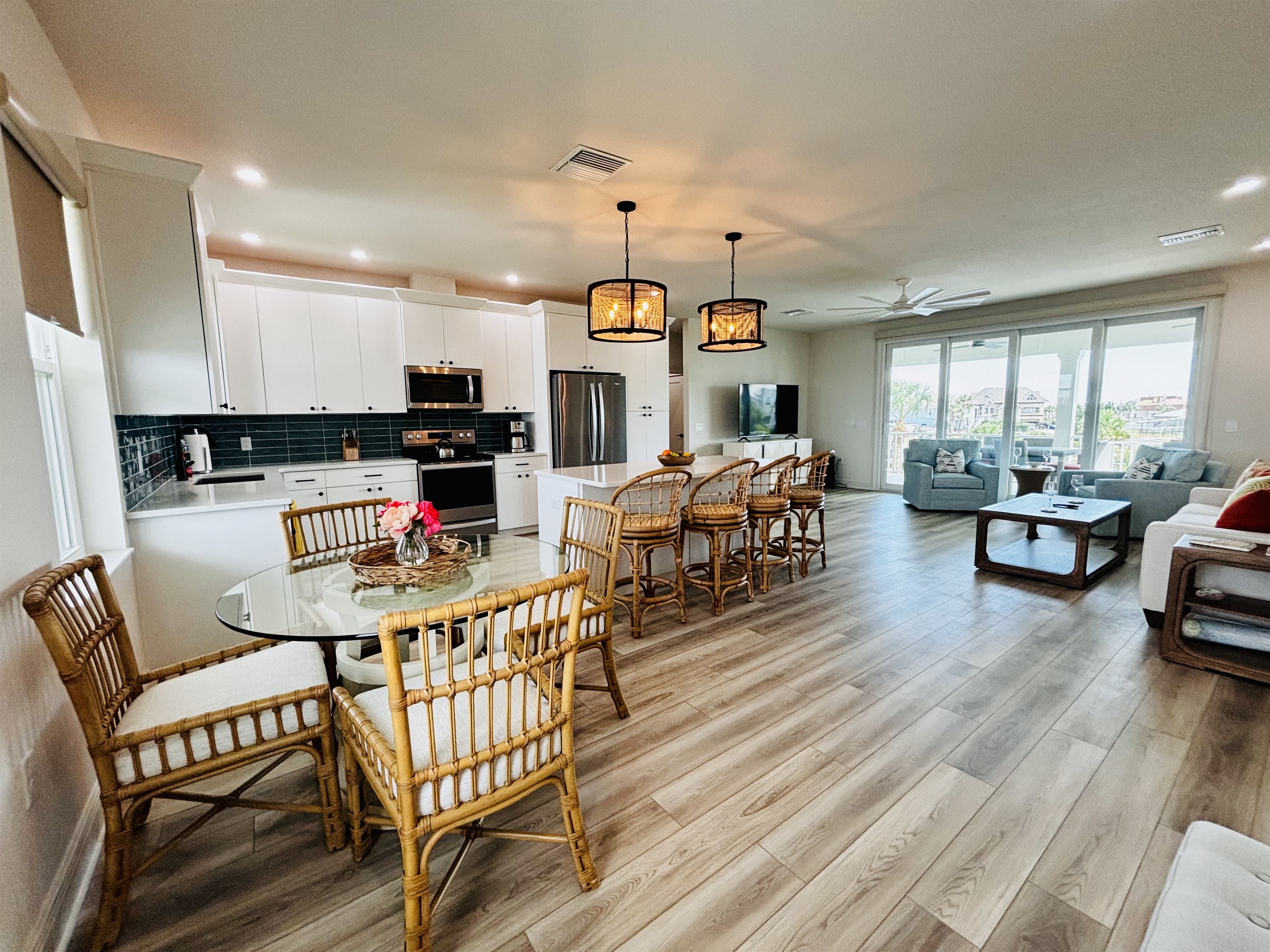 BRAND NEW HOME! Stay at Sunset Point! 4