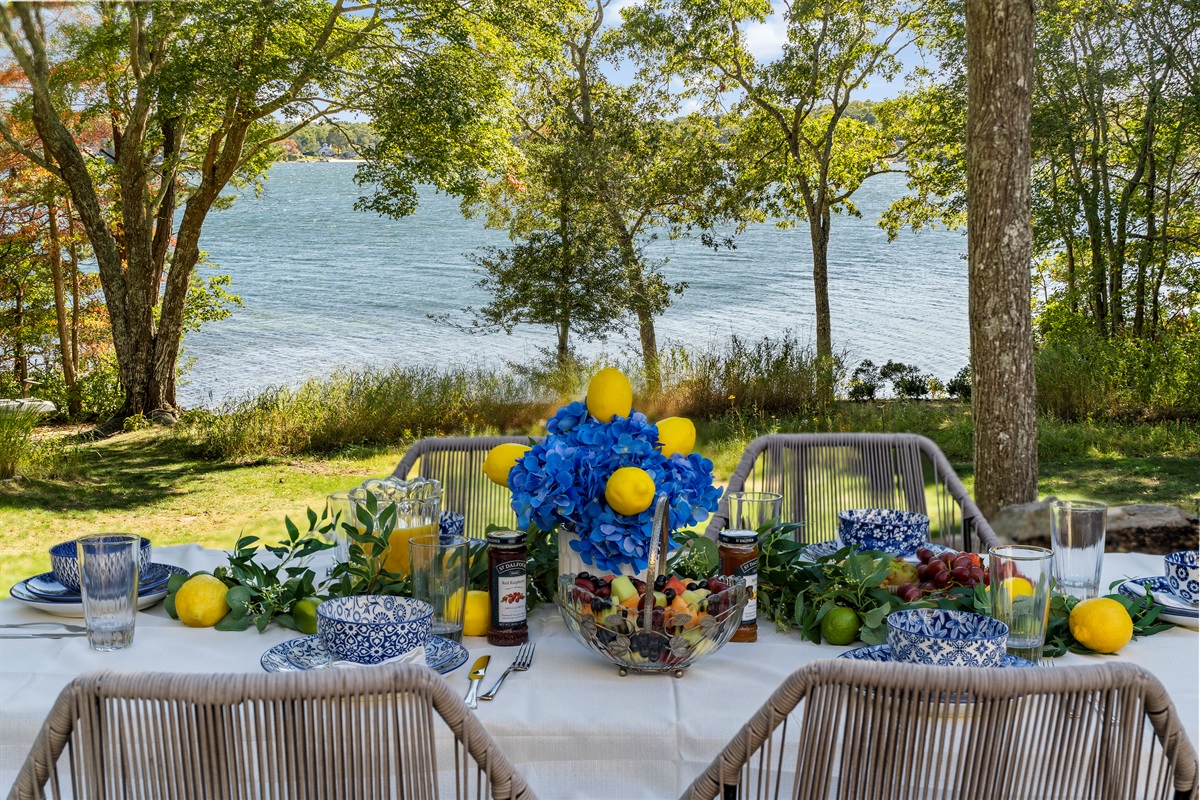 Lake breezes, sunset dinners, and your own peaceful perch