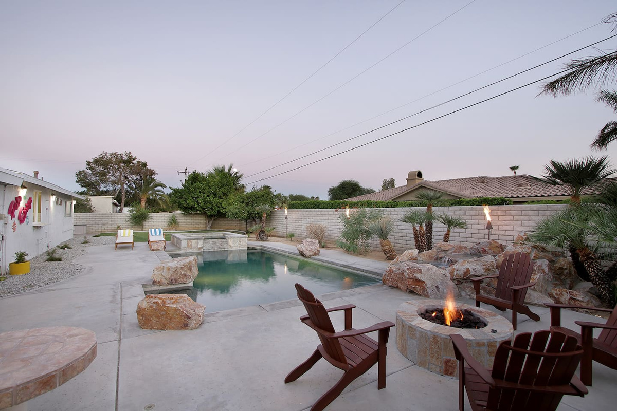 Pool / Firepit on a calm desert night!