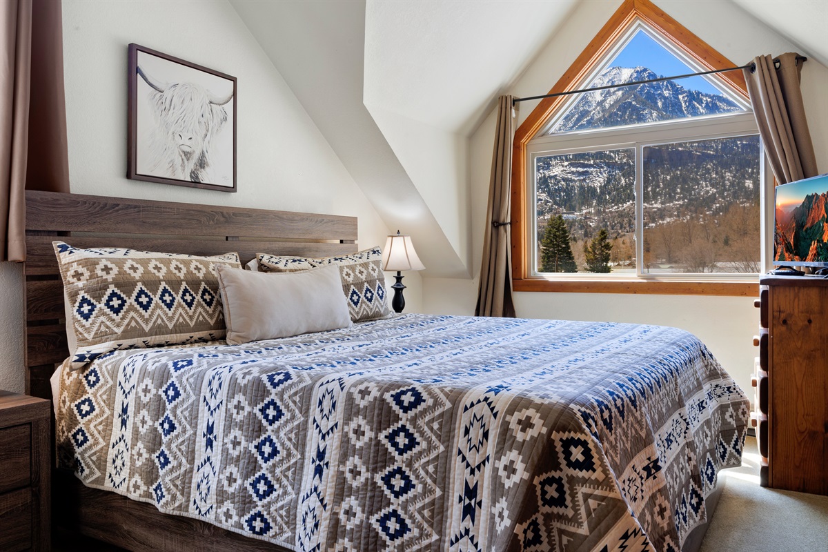 4th Floor Master Bedroom