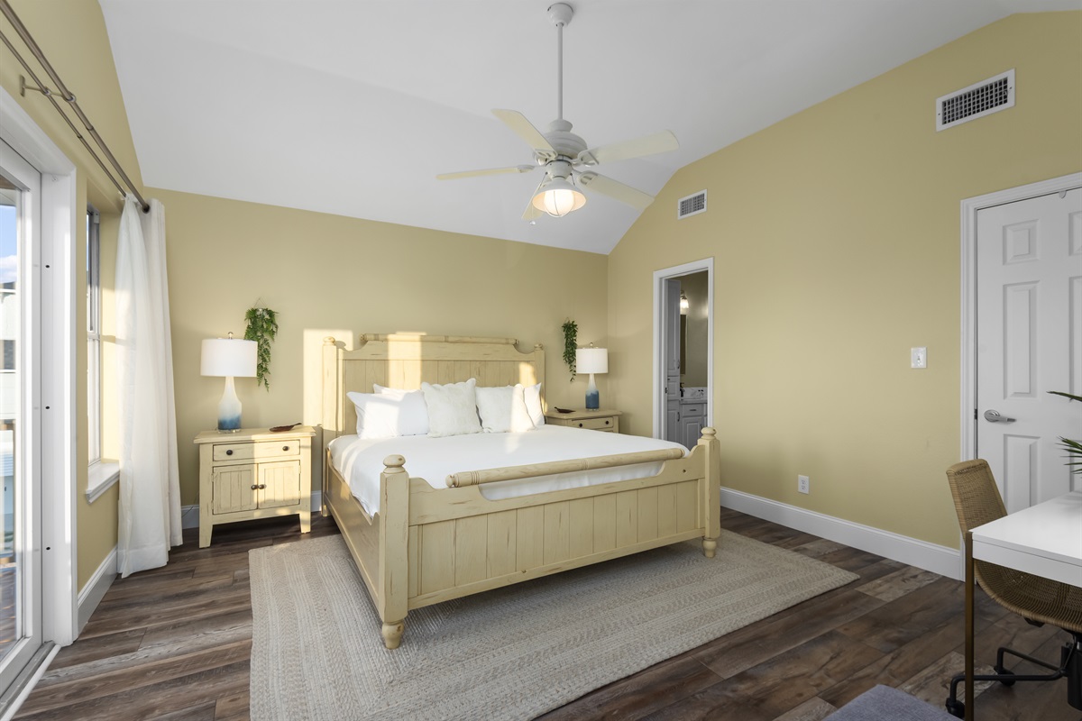 f4fd180f1a084c93aec3760af98865cb Large | Beachhouse | Texas | TX | Vacation Homes | Galveston | Crystal Beach | Kokomo | Breezy Days | Beachfront Elegance | Sunrise Serenity | Southern Sands Property Management, LLC
