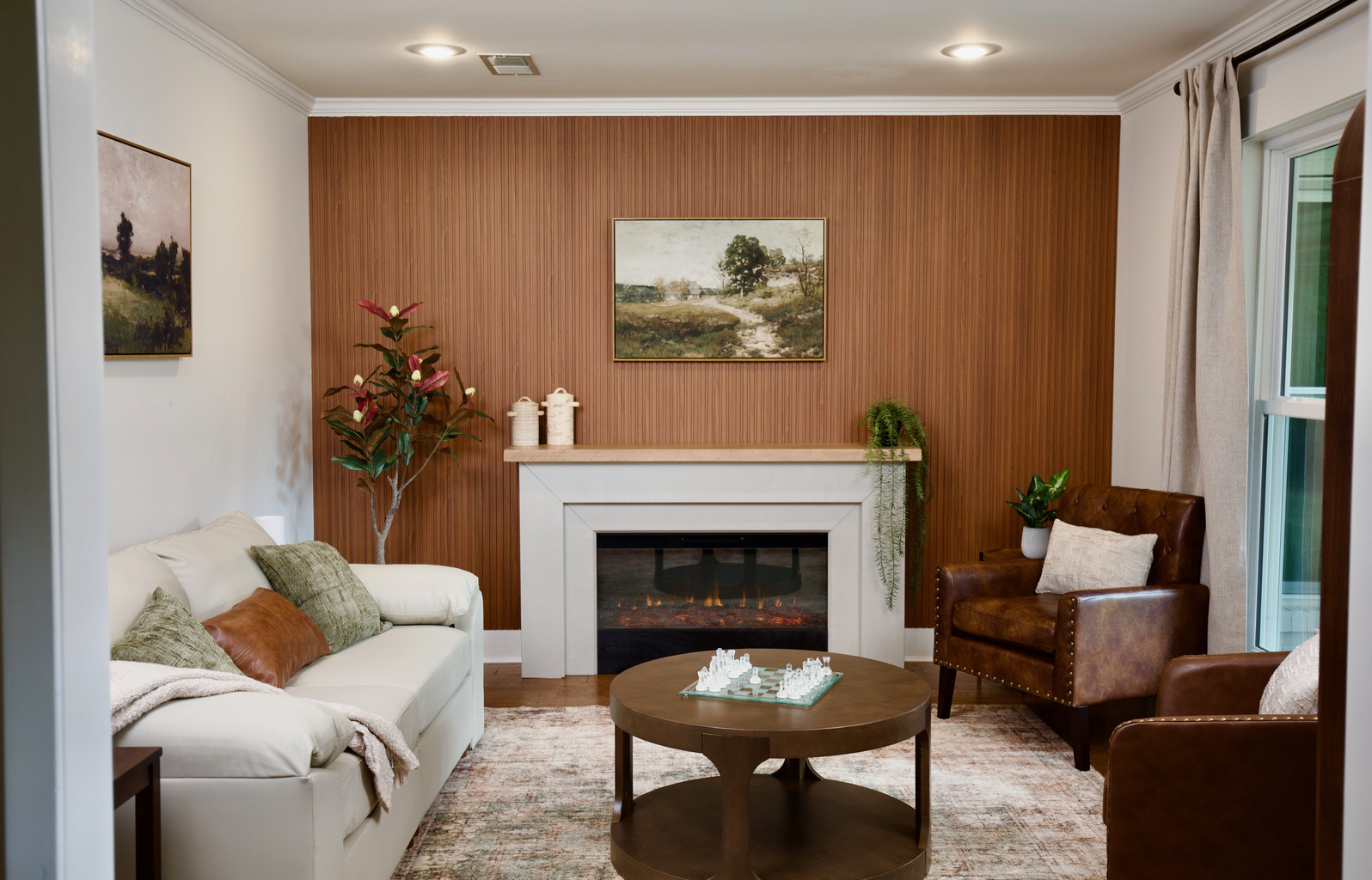 Enjoy a TV free area to relax and enjoy each others company 
