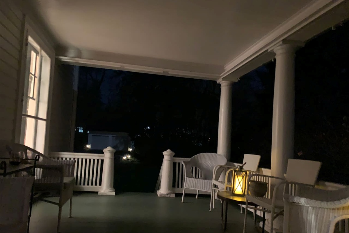 Side porch 