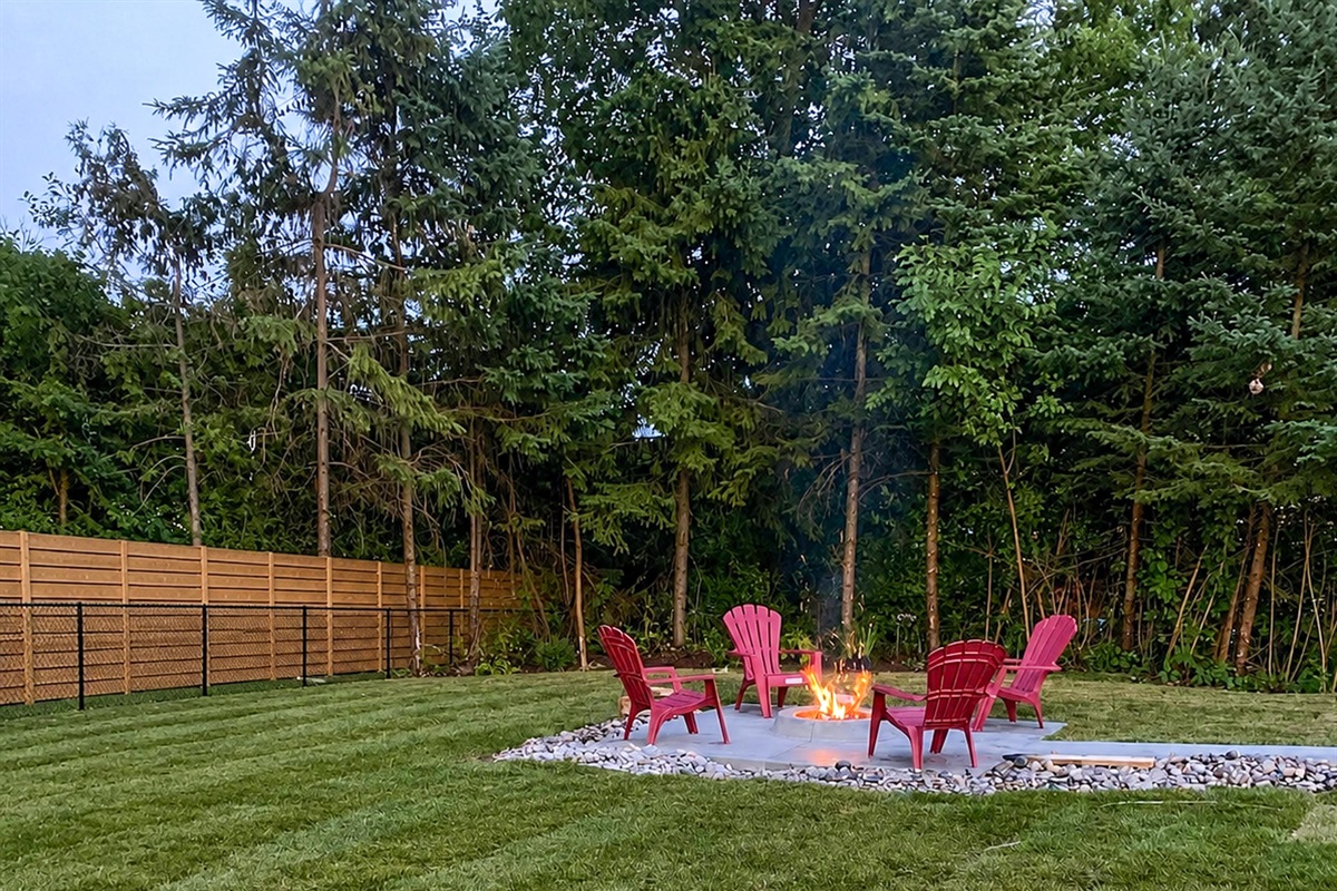 Imagine summer evenings around the campfire!