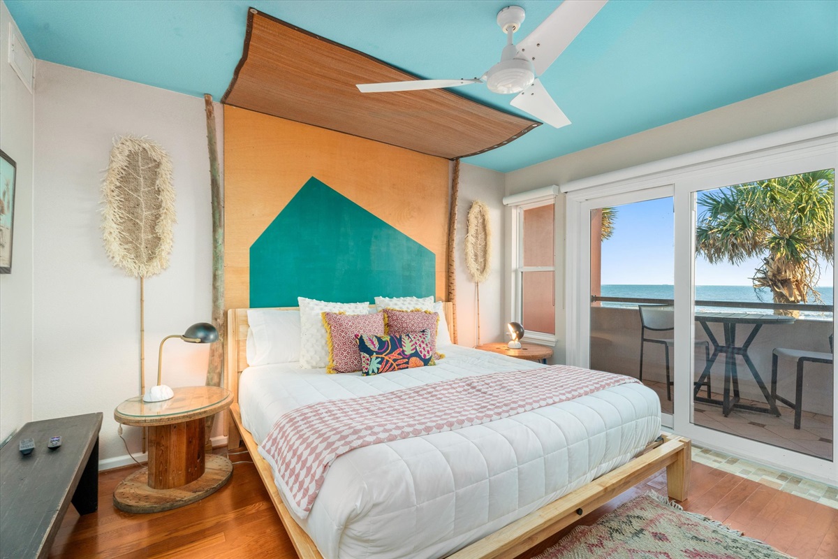 f51abd8acffd49a7ada73e43ab803591 Large | Beachhouse | Texas | TX | Vacation Homes | Galveston | Crystal Beach | Kokomo | Breezy Days | Beachfront Elegance | Sunrise Serenity | Southern Sands Property Management, LLC