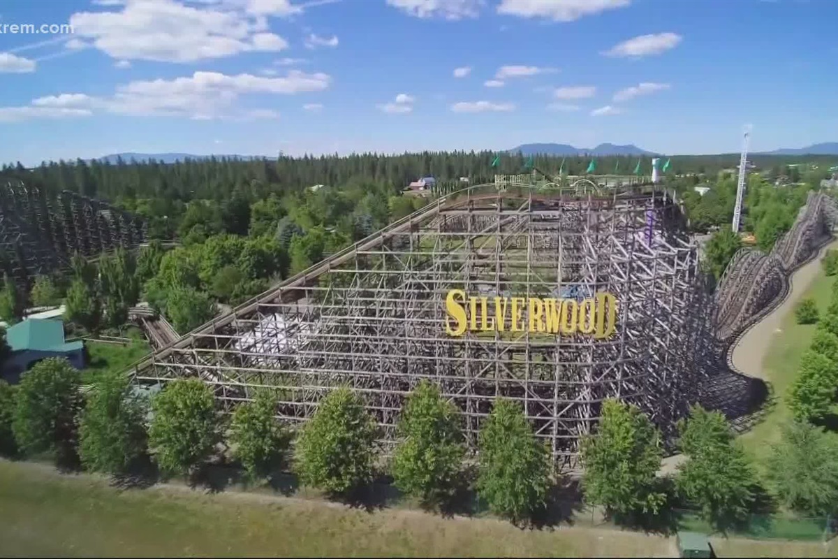 Silverwood Theme Park and Boulder Beach Water Park are 30 minutes from house