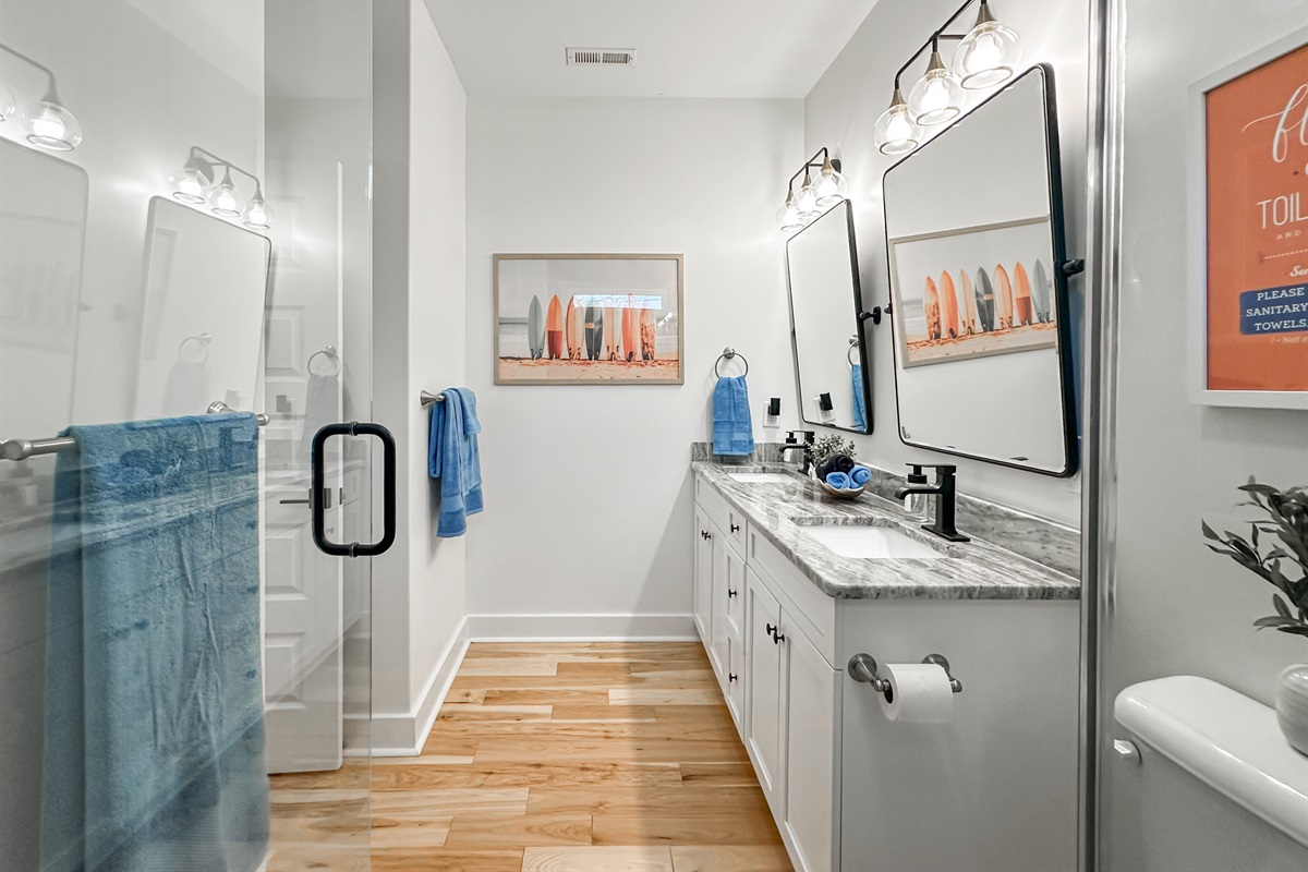 All Surf & Soul bathrooms come with complimentary bath products.