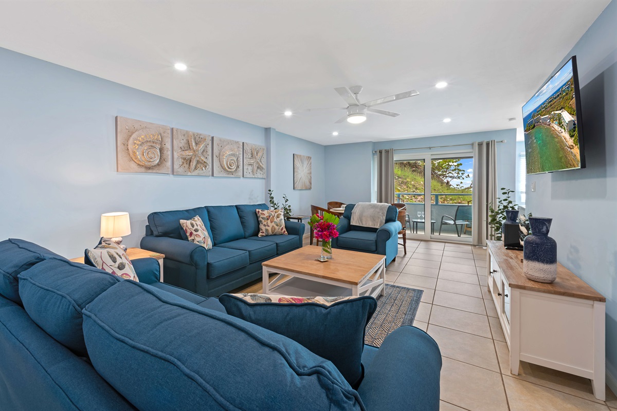 Bright open living room for hanging out, playing games and enjoying time with friends and family