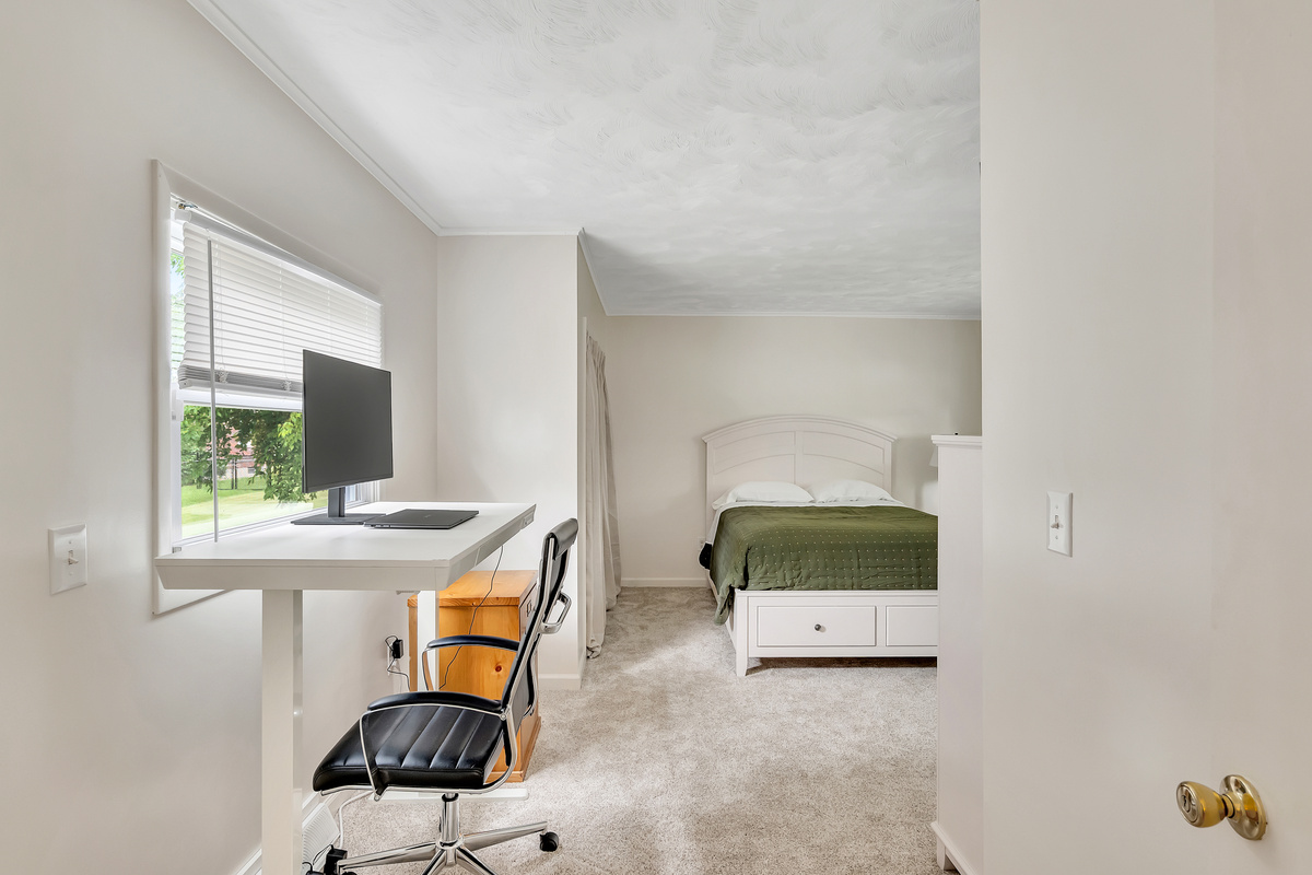 Master Bedroom – Standing Desk & Monitor