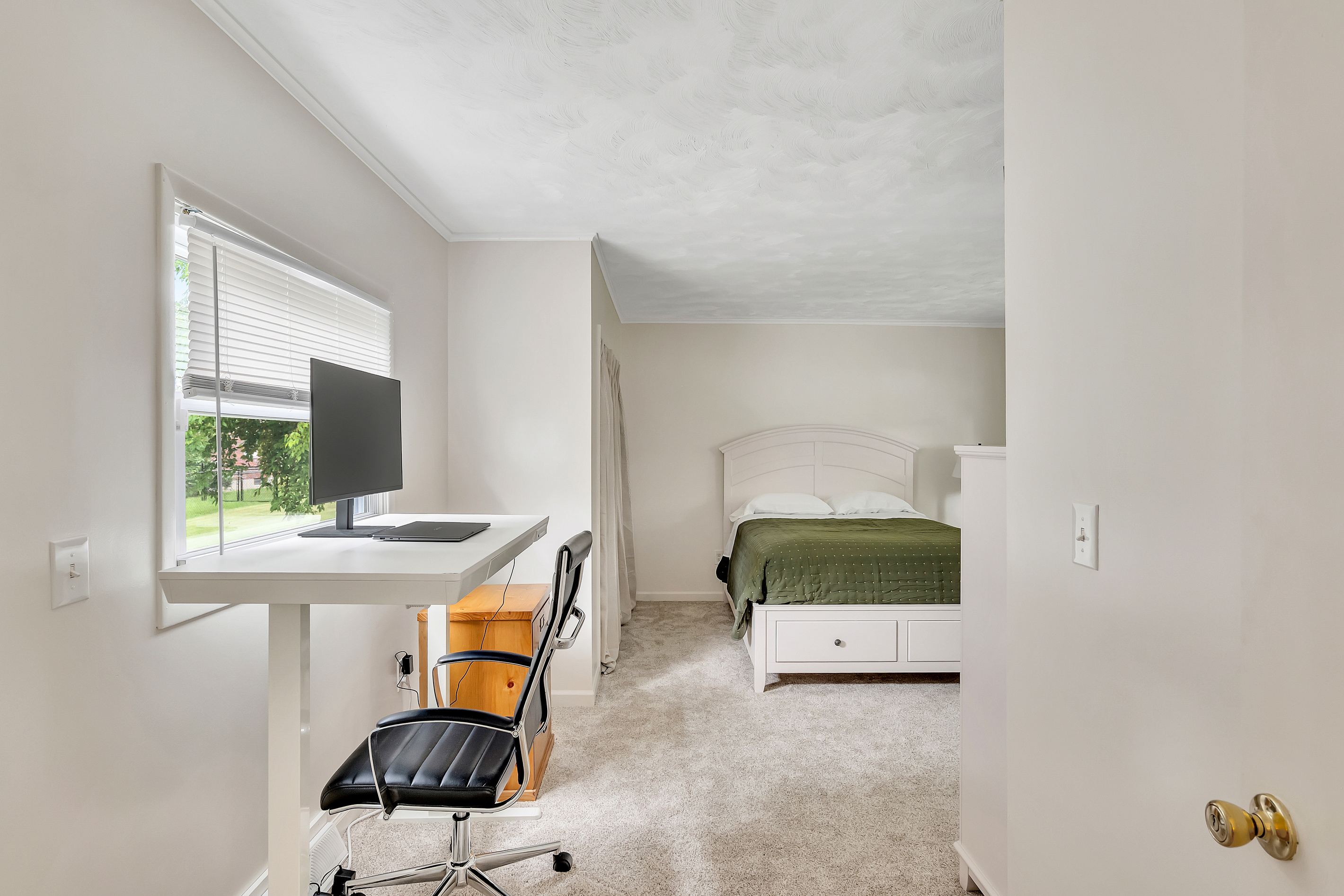 Master Bedroom – Standing Desk & Monitor