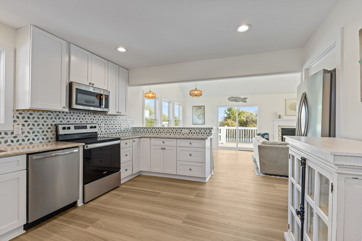 From morning coffee to family dinners, the fully equipped kitchen makes dining at home simple and enjoyable
