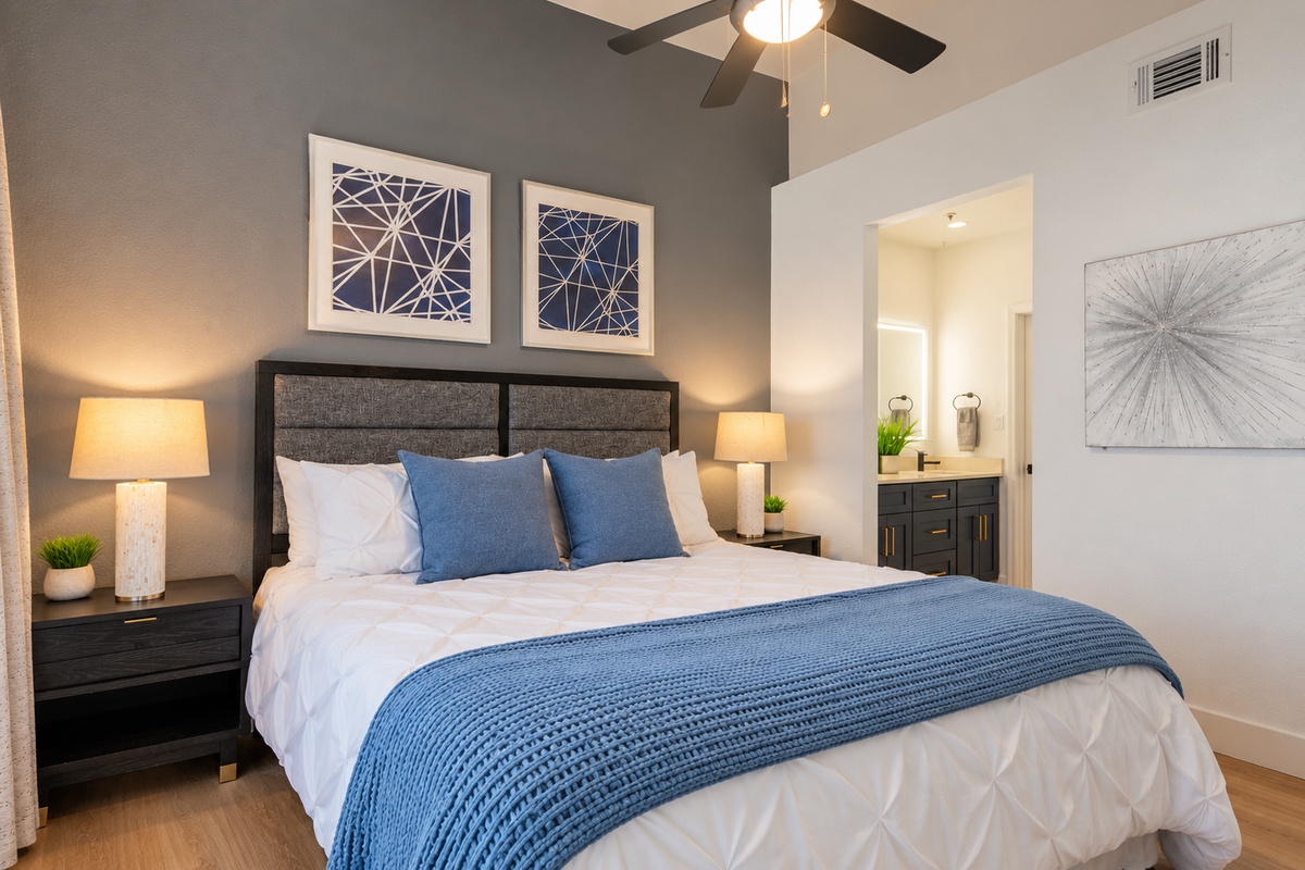“Enjoy a great night’s sleep on this high-quality mattress and bedding.”
