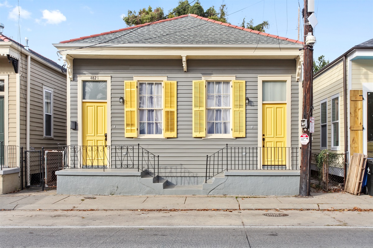 House and street parking. No permit or payment required for parking.